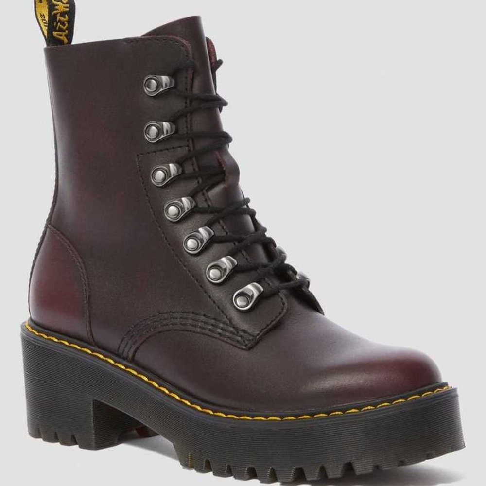 DR. MARTENS LEONA WOMEN'S VINTAGE LEATHER  HEELED BOOT BURGUNDY NEW!